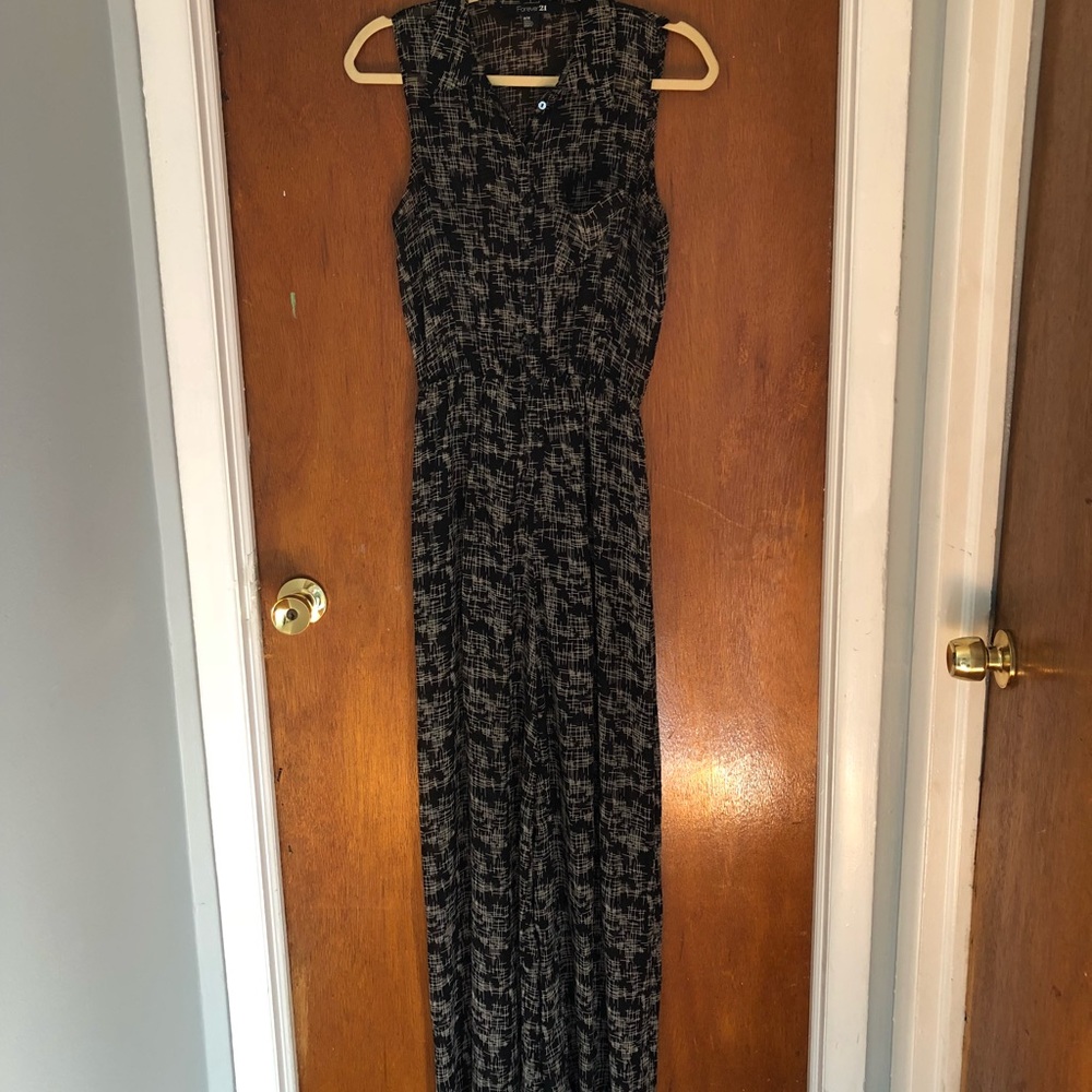 Forever 21 Patterned Print Sleeveless Jumpsuit